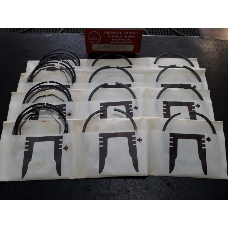 SET FASCE ELASTICHE VW 1200 1302 - PC 40052900 - GOETZE SP5650 STD - GOETZE SP5650